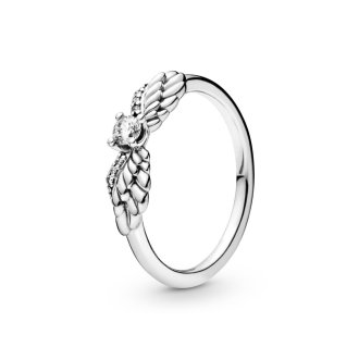 Sparkling Angel Wings Ring