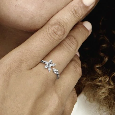 Sparkling Herbarium Cluster Open Ring Official Pandora Malta